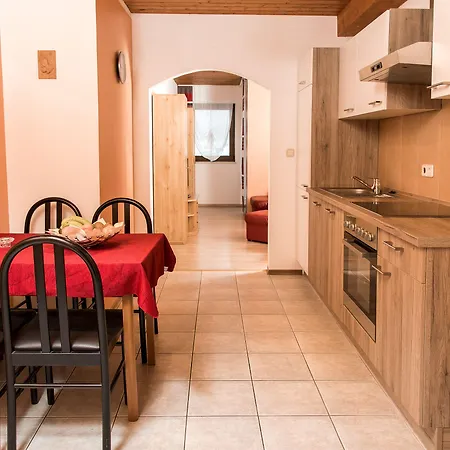 Apartmenthaus Weber شقة