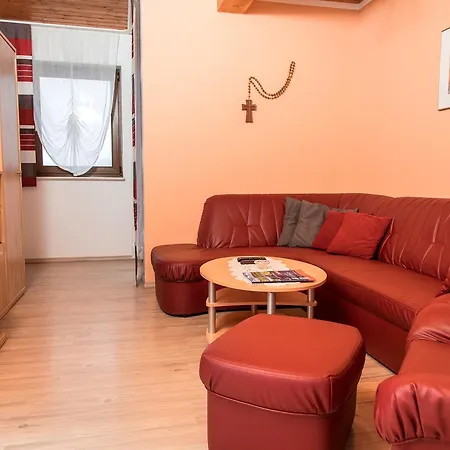 Apartment Apartmenthaus Weber Arrach